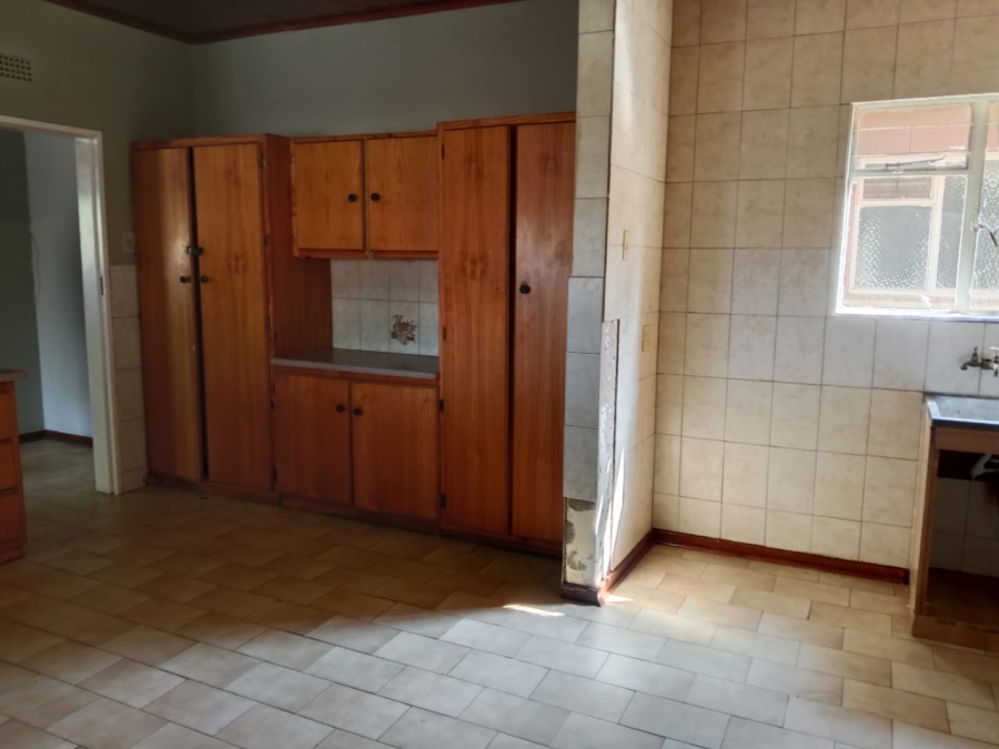 To Let 5 Bedroom Property for Rent in Kuruman Northern Cape